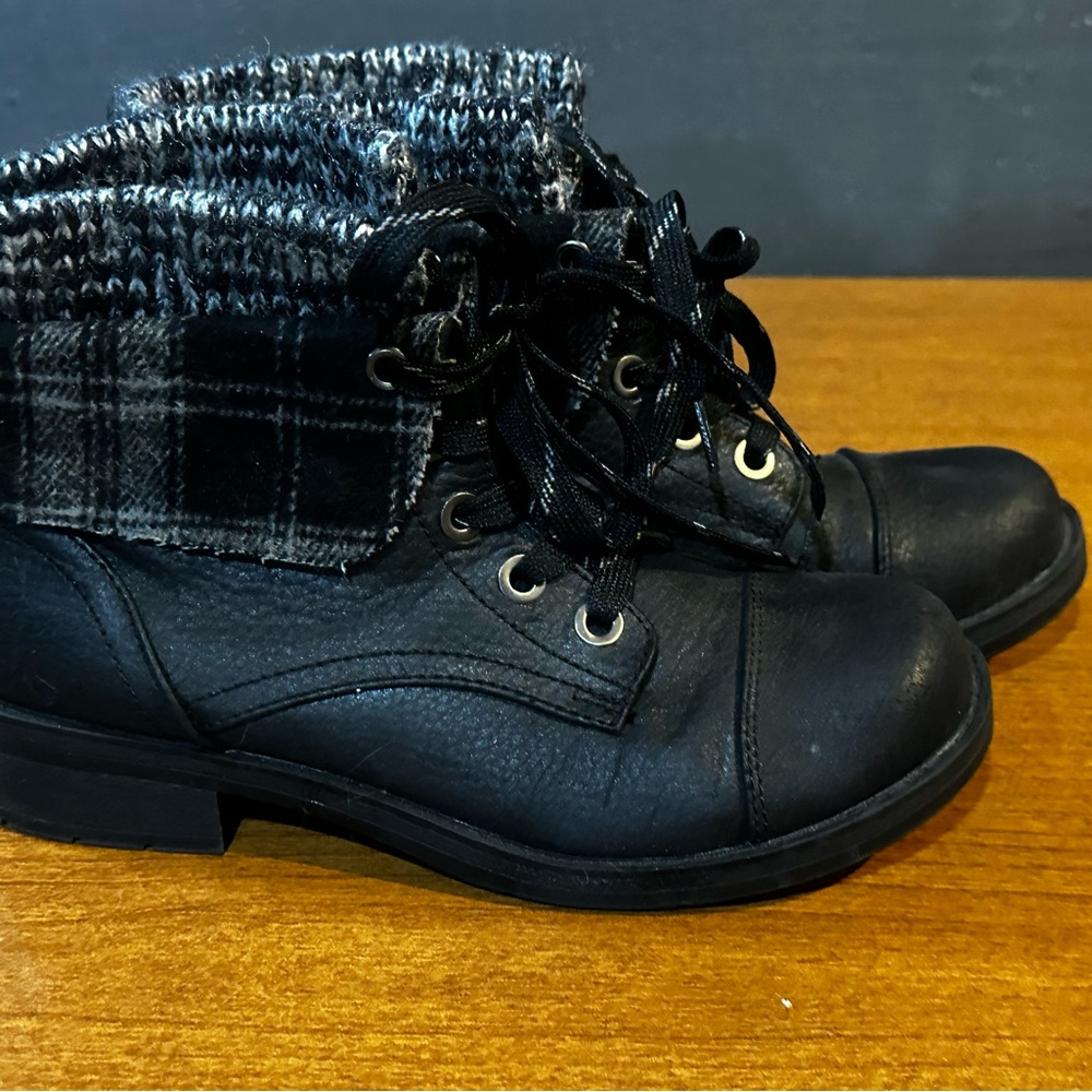 Natural Reflections Black Lace Up Boots